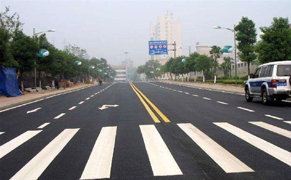 贵德标线涂料在贵德环氧地坪项目中的选择与应用